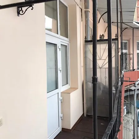 Apartman On Shevchenko Avenue *