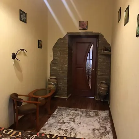 Apartman On Shevchenko Avenue *