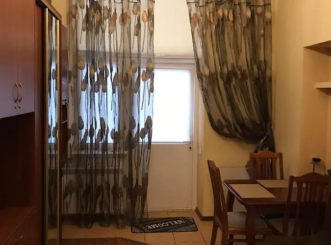 On Shevchenko Avenue * リヴィウ