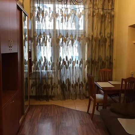 Apartmán On Shevchenko Avenue *